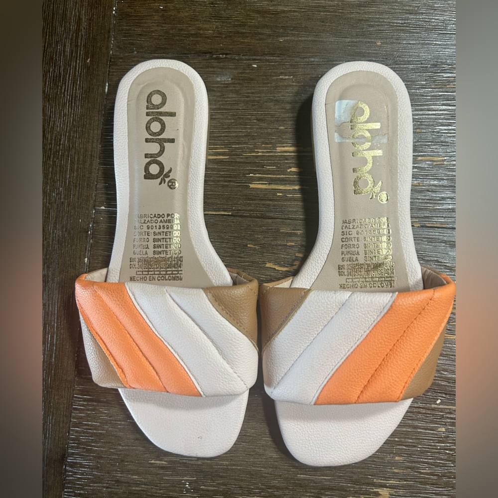 NWOT Aloha Women's Multicolor Slide Sandals size 37